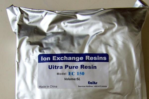 人們常說(shuō)的拋光樹脂一般用于超純水處理系統(tǒng)末端，來(lái)保證系統(tǒng)出水水質(zhì)能夠維持用水標(biāo)準(zhǔn)。一般出水水質(zhì)都能達(dá)到18兆歐以上，以及對(duì)TOC、SIO2都有一定的控制能力。